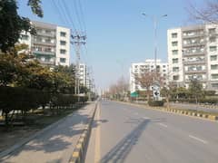 Buy Your Ideal 10 Marla Flat In A Prime Location Of Lahore