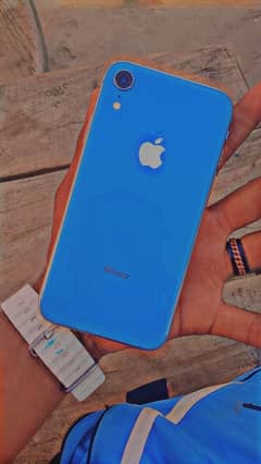 i phone xr 64 gp jv sim working 10 by 10  0329 6880671  urgent sale