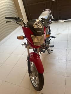 Honda prider lush new condition 10/10