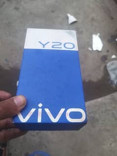 vovo y20 Box and charger allok fanil 18 urgent sale 03057511868