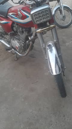 A 1 bike ha tyre new hain baki be bulkul ok ha