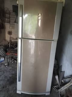 Dawlance medium size fridge