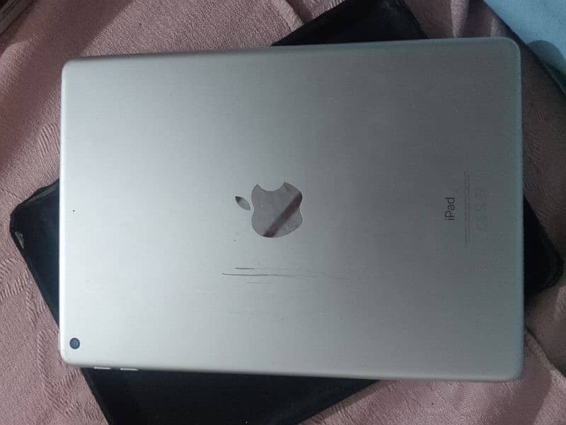 Ipad 6th generation for sell 5