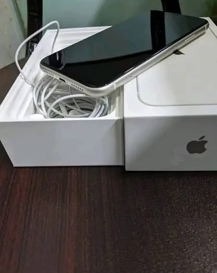 Apple iPhone 11 256 GB 0337=860=3189 0