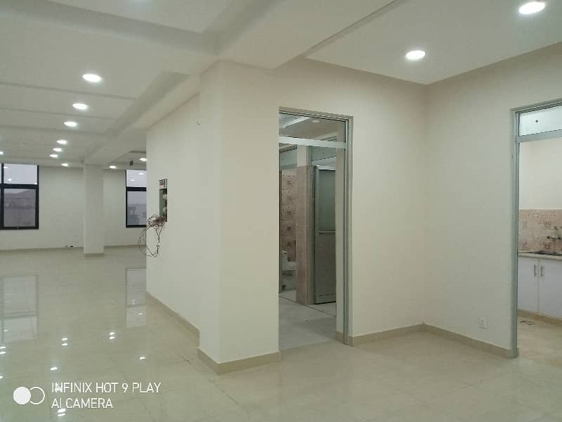 Defence Service Estate Offer's 18 Marla Commercial 3rd Floor with Elevator Available at Excellent Location 20