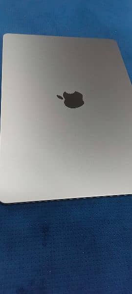 Macbook Air M2  2023 15 inches 1