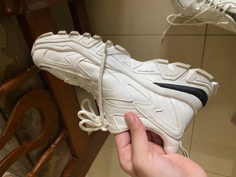 imported new chunky white shoes in size 43 1