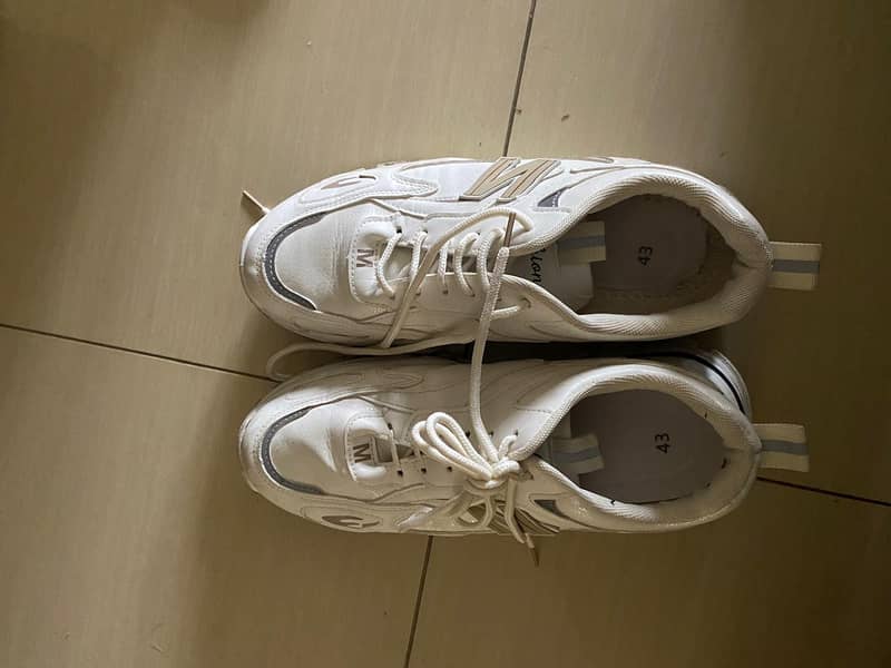 imported new chunky white shoes in size 43 2