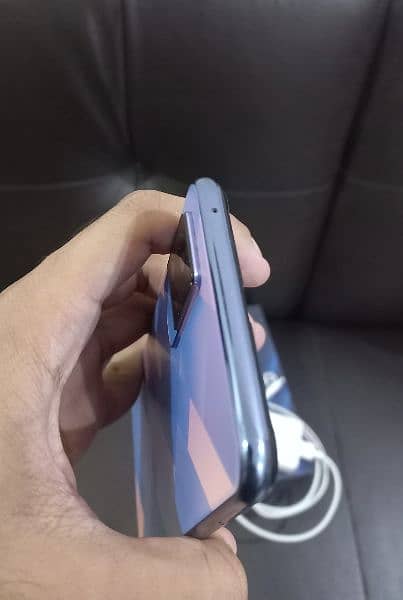 Vivo v21e 3