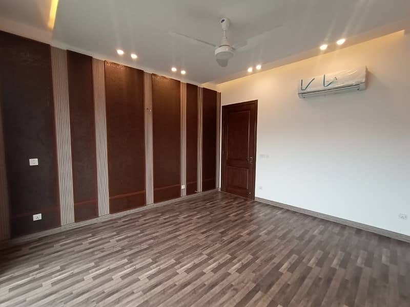 10 Marla Fully Renovated Bungalow On Top Location For Sale in DHA Phase 3 Lahore 10