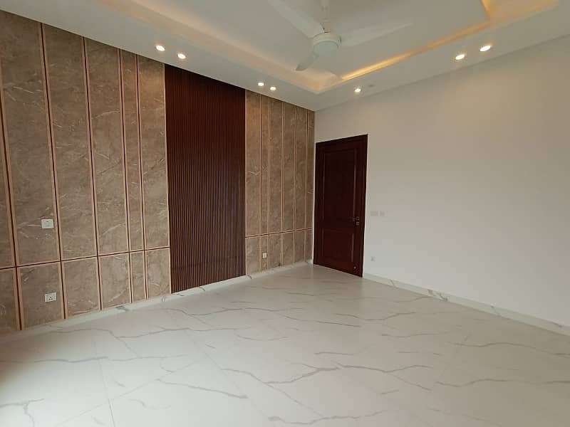 10 Marla Fully Renovated Bungalow On Top Location For Sale in DHA Phase 3 Lahore 20