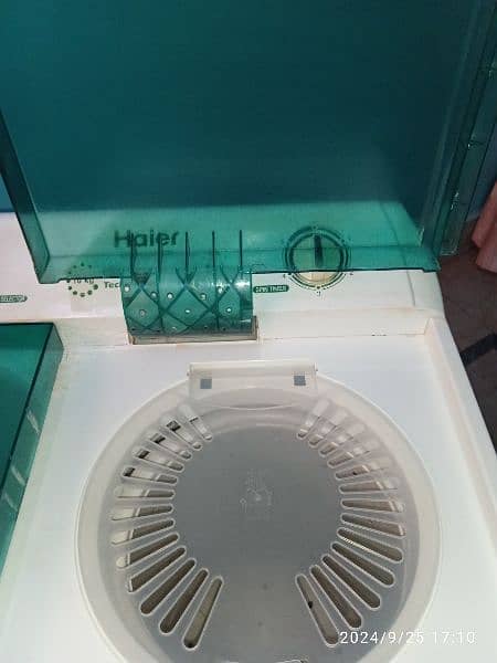 haier washing machine twin tub model number HWM100As 10kg 14