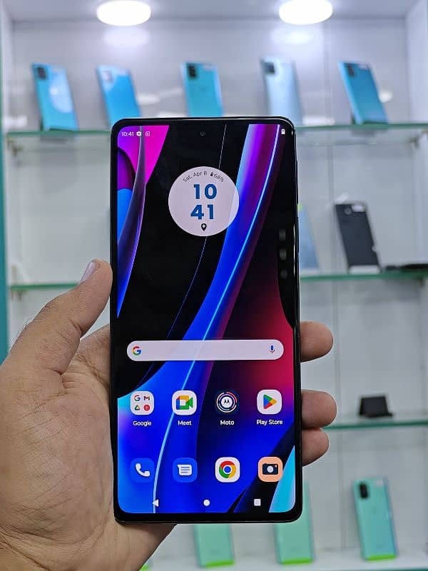 Moto edge 30 pro . . . . . 2 months Sim working 1