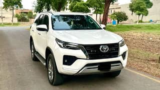 Toyota Fortuner Sigma 2.8 4