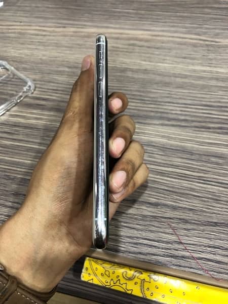 iPhone 11 Pro (Dual PTA Approved) 4