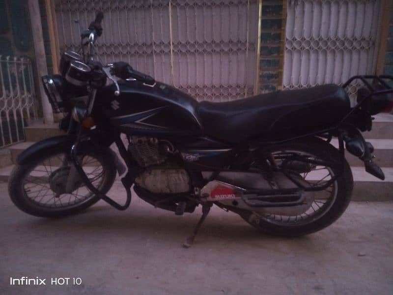 Suzuki GS 150 Karachi 2017 4