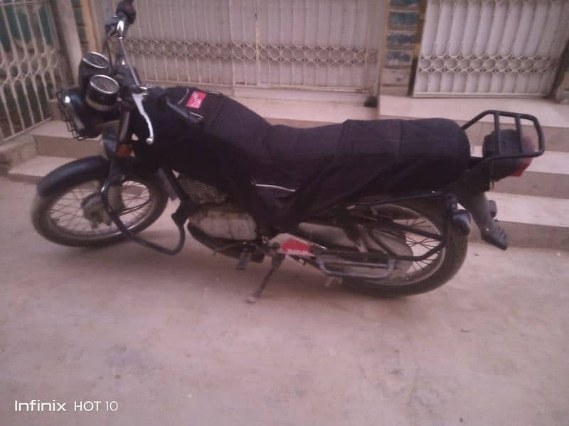 Suzuki GS 150 Karachi 2017 5