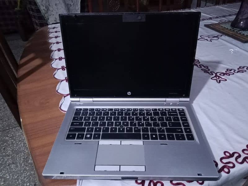 HP elitebook 8460 Core i5 2nd Gen 128ssd, Nice condition, A+ 1