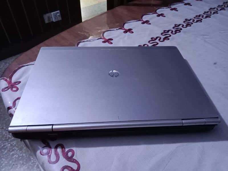 HP elitebook 8460 Core i5 2nd Gen 128ssd, Nice condition, A+ 5