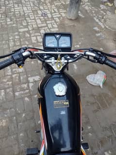 Honda 125 Black Colour