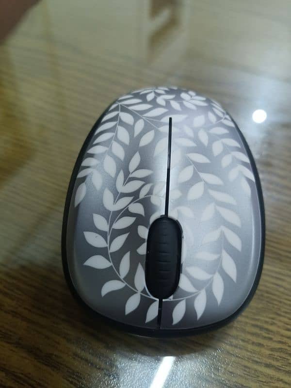 Logitech M317C Himalayan Fern Branded Invisible Optical Wireless Mouse 5