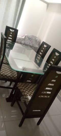 Dining table 6 seater