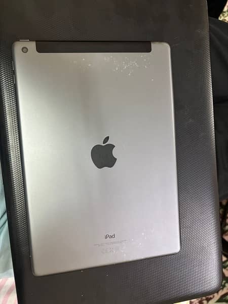 Apple I pad 7th generation 1