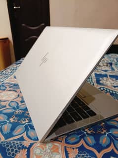 Hp 11gen i5 elitebook 840 g8 16gb ram 256ssd