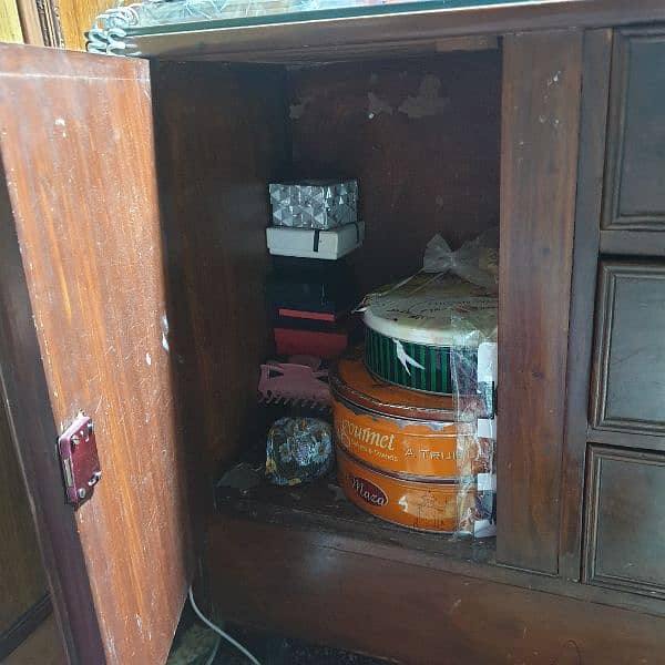 Dressing Table with spacious drawers and 2 cabinets 0