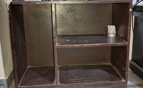 Computer Table For Sale ( only the paint is a little off) Not Damaged!