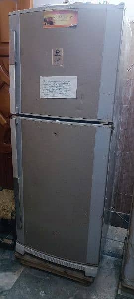 Dawlance medium size refrigerator 0