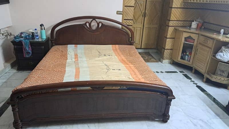 King size Bed with furniture 1