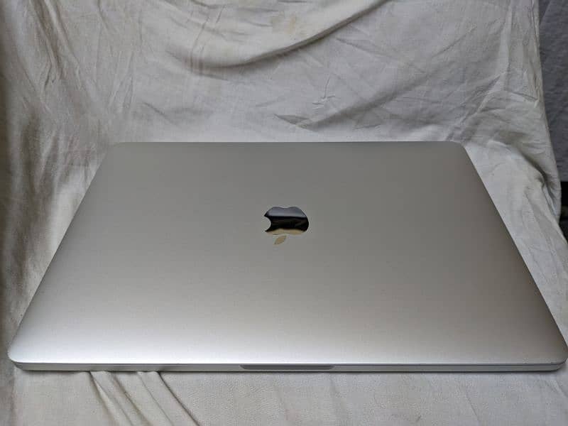 MacBook pro 2017 0