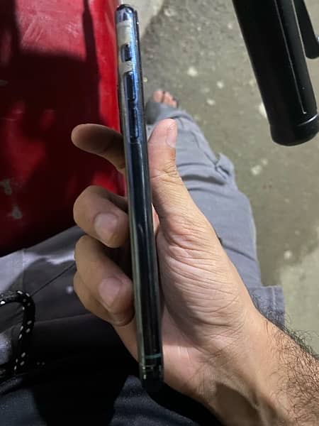 apple iPhone 11 Pro 2