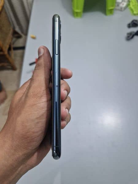 iPhone 11pro max 256gb nonpta 1