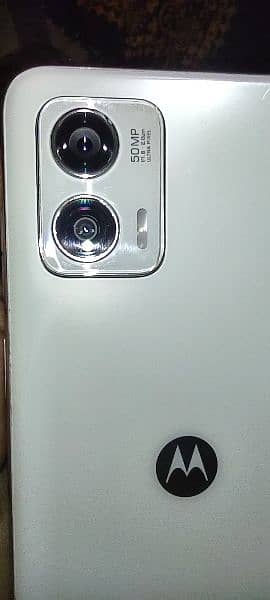 Motorola g 73 . . 10/10 condition perl white color 1