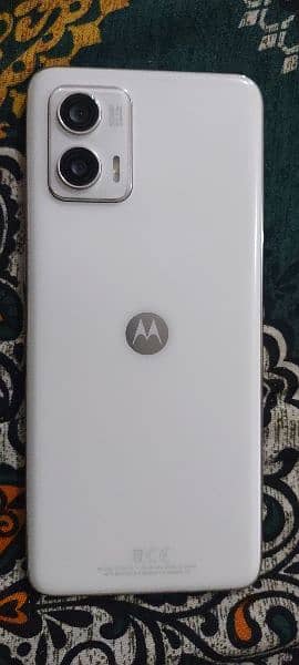 Motorola g 73 . . 10/10 condition perl white color 2