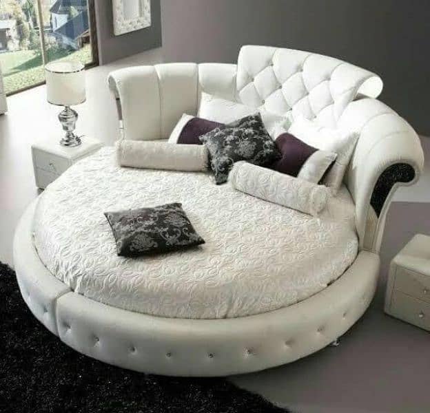 Round Bed 0