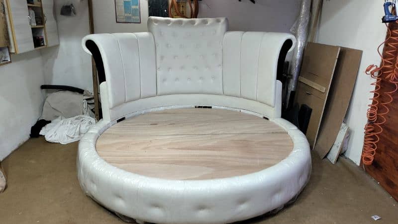 Round Bed 4