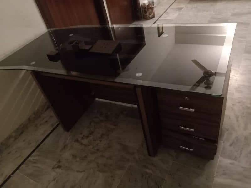 Reception counter and office table with side table 2