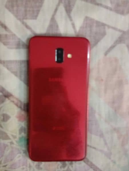 Samsung j6+ home use mobile with box just 1 side miner damege 1