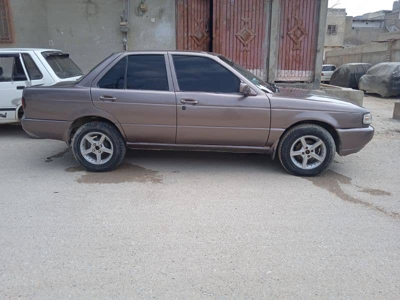 Nissan Sunny 1993 2