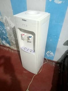 good condition water dispenser all okay chill cooling Hot