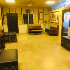 Room Space In Makkah Girls & Boys Hostel Available For Rent