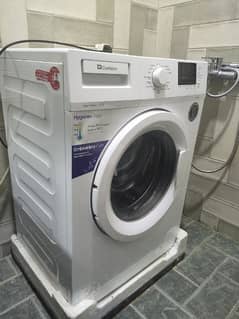 Automatic Front Load Haier Washing machine (7Kg) in Mint condition.