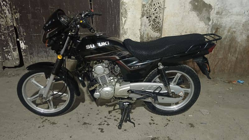 my Suzuki 110 good condishan 2019 last manth 3