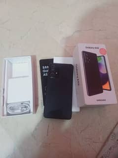 samsung A52 with complete box mobile phone good condition