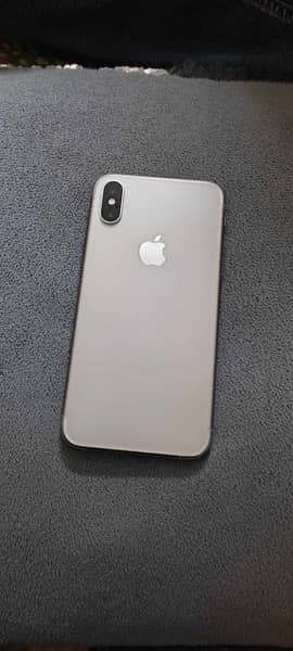 Iphone xs 64 gb factory unlocked 10/10 0