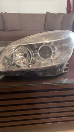 Mercedes Benz C200 2007 Front Headlights