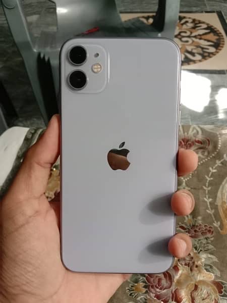 iphone11 /128 GB factory unlock nun PTA 5